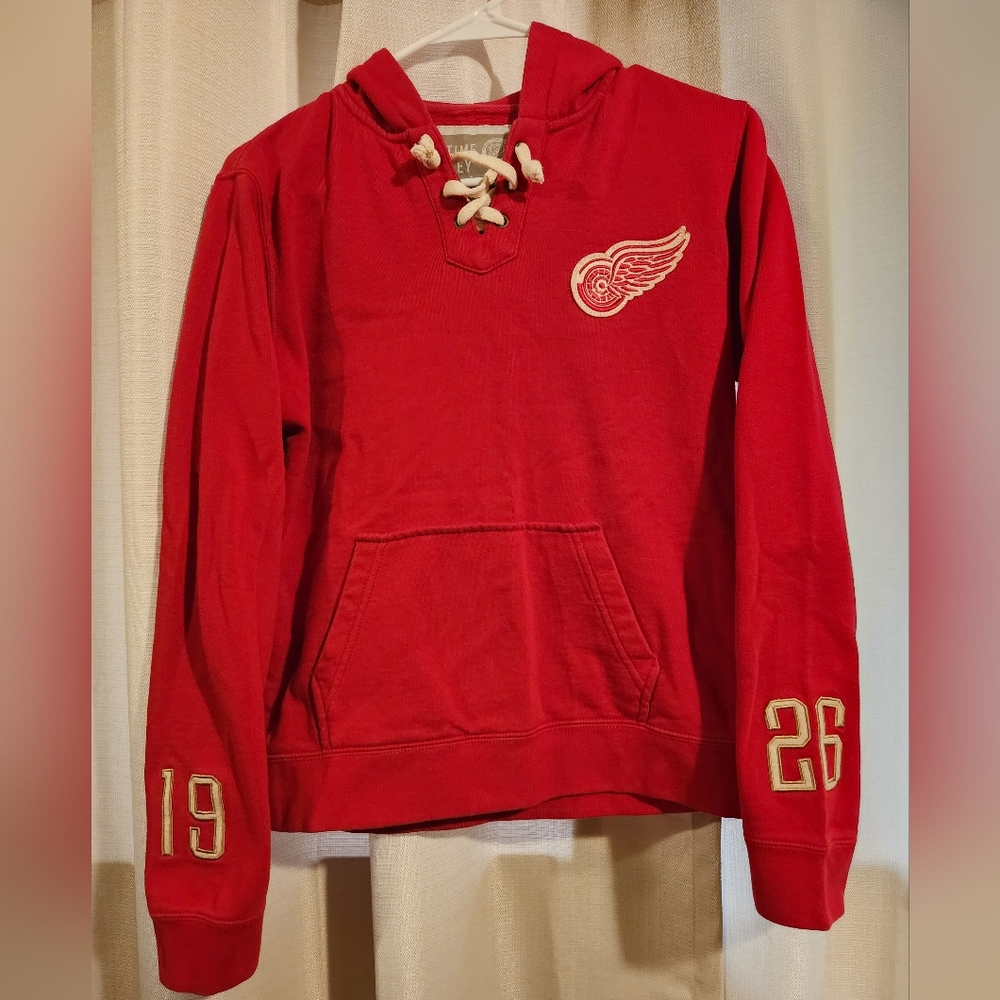 Boys Red Wings hoodie